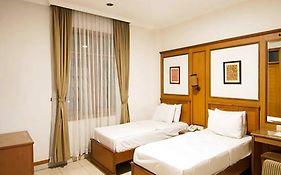 Corsica Hotel